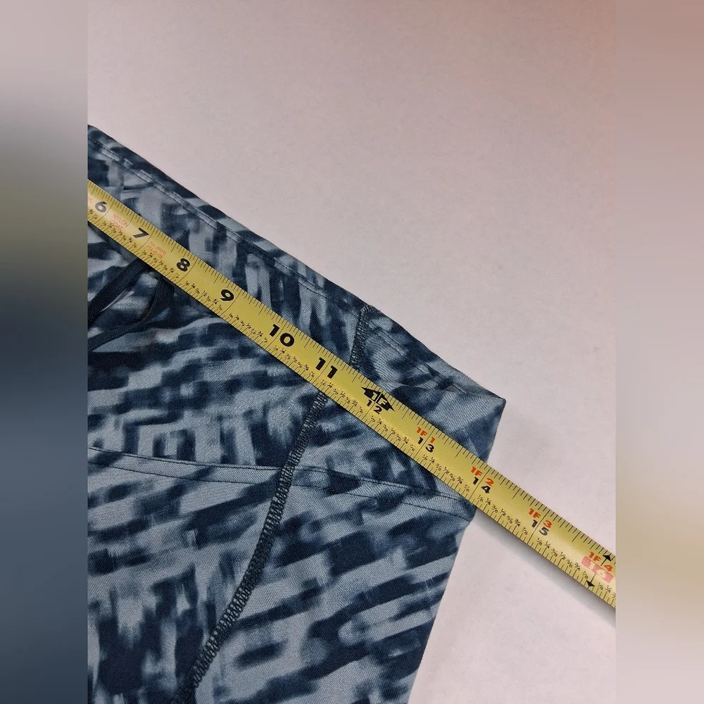 The North Face Crop Leggings Size Medium - Picture 9 of 9